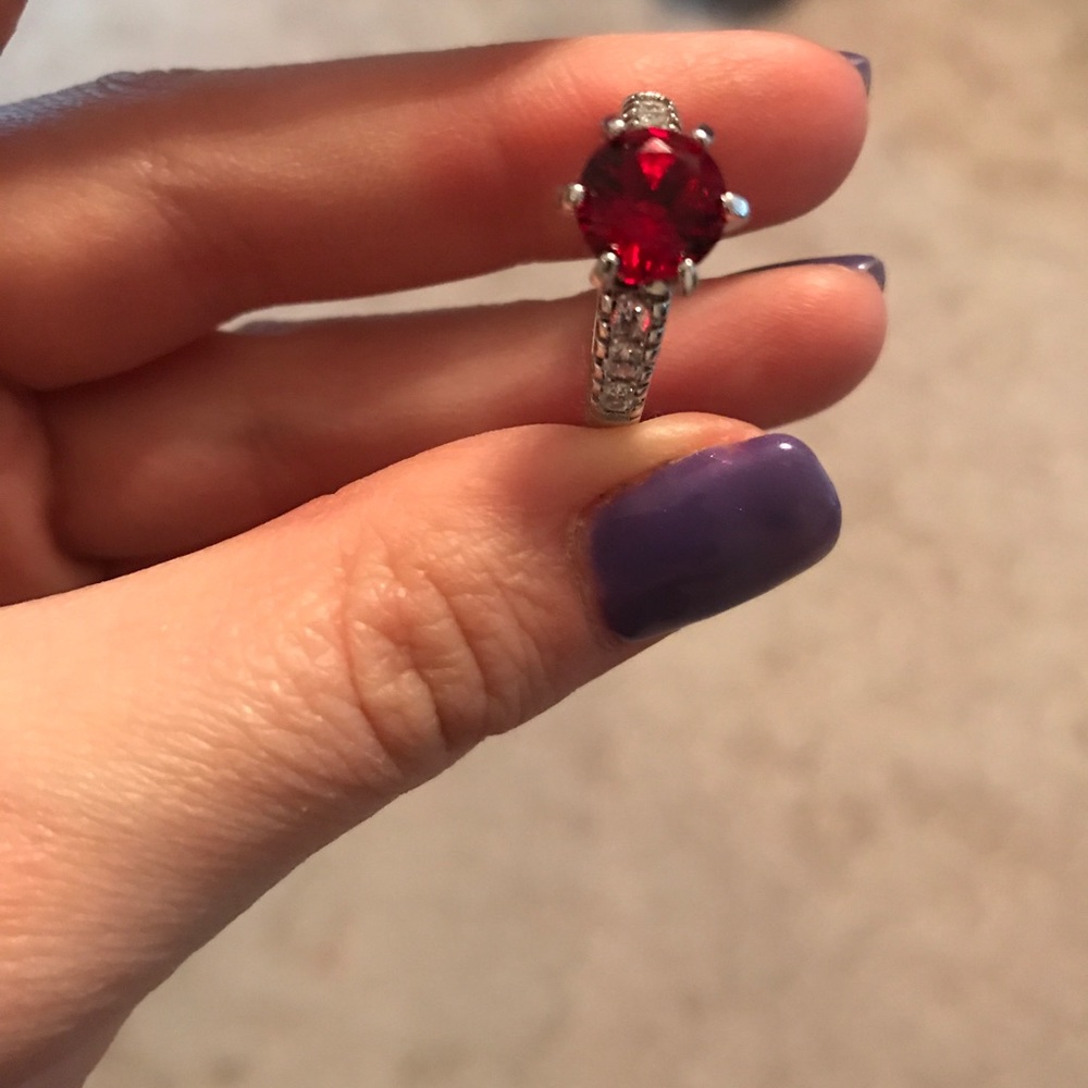 Ruby red ring - Picture 3 of 5